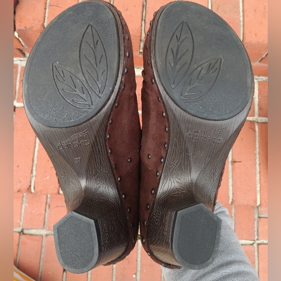 Dansko Nadine Brown Suede Clogs Size 37 - Picture 14 of 16